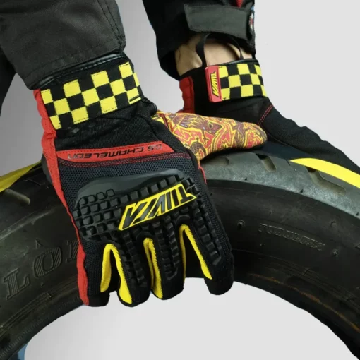 Tiivra DS Chameleon Black Yellow Red Riding Gloves (1)