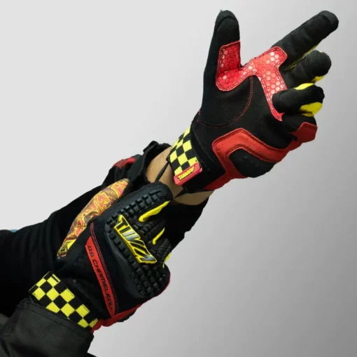 Tiivra DS Chameleon Black Yellow Red Riding Gloves (10) Copy