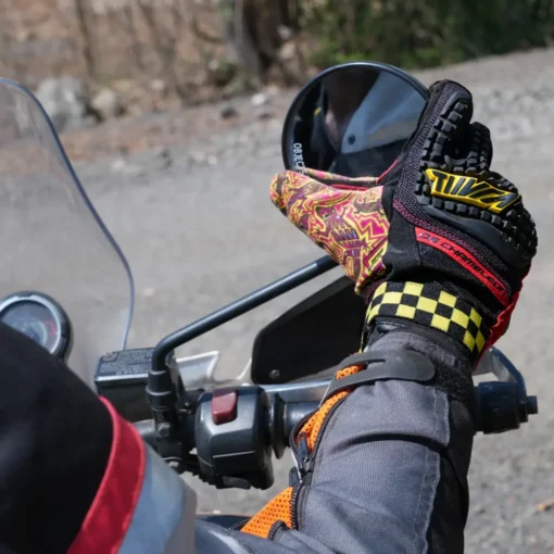 Tiivra DS Chameleon Black Yellow Red Riding Gloves (8)