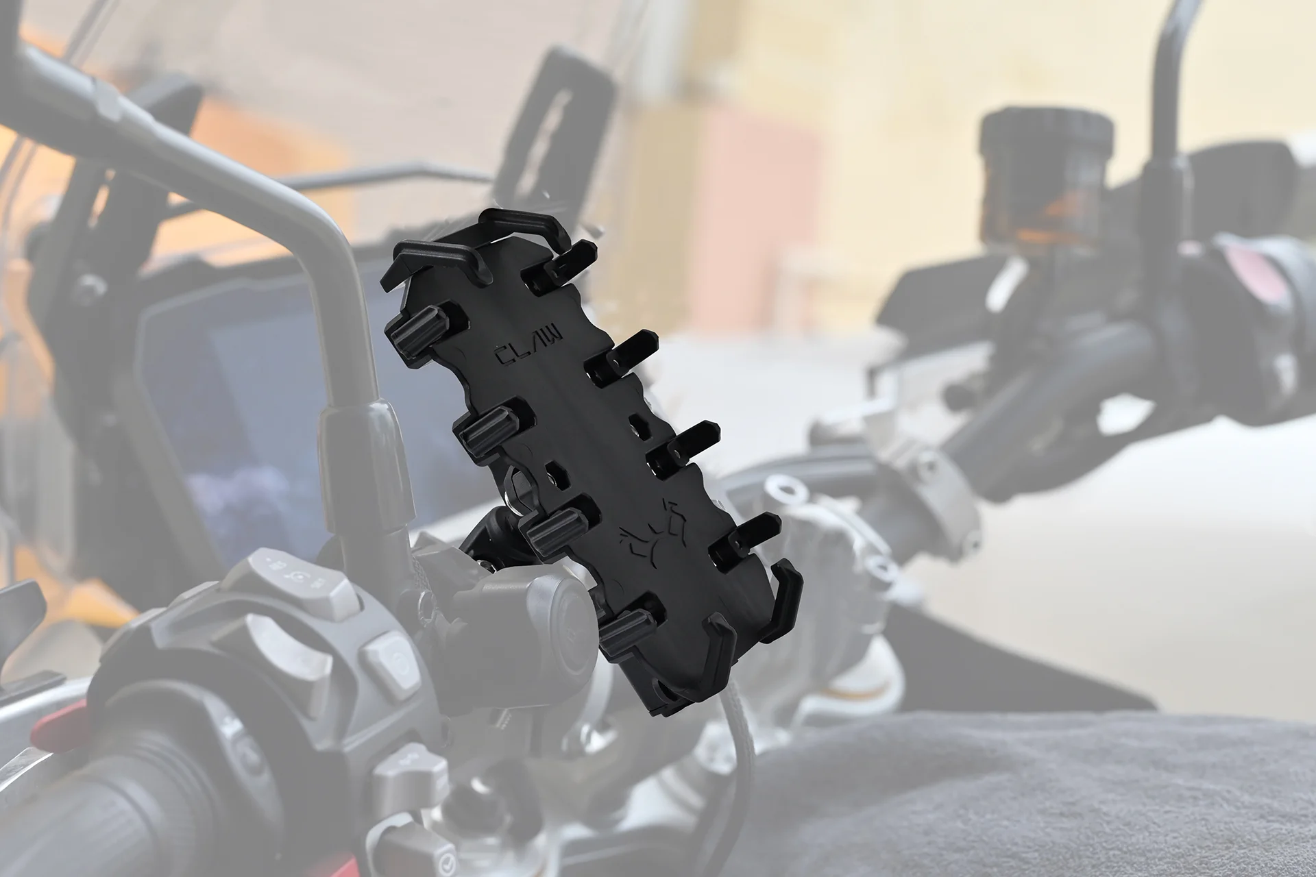 Maddog Claw Mobile Holder 2