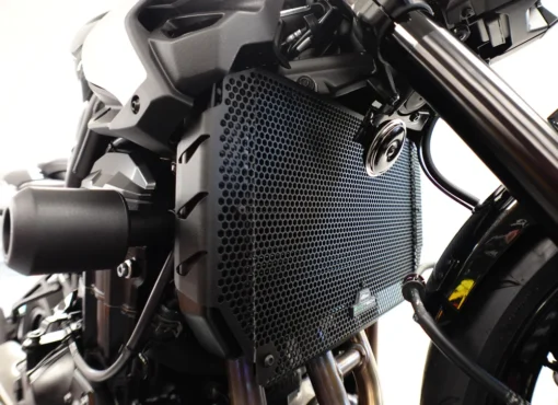Evotech Performance Radiator Guard for Kawasaki Z900 SE (2025+) - Image 2