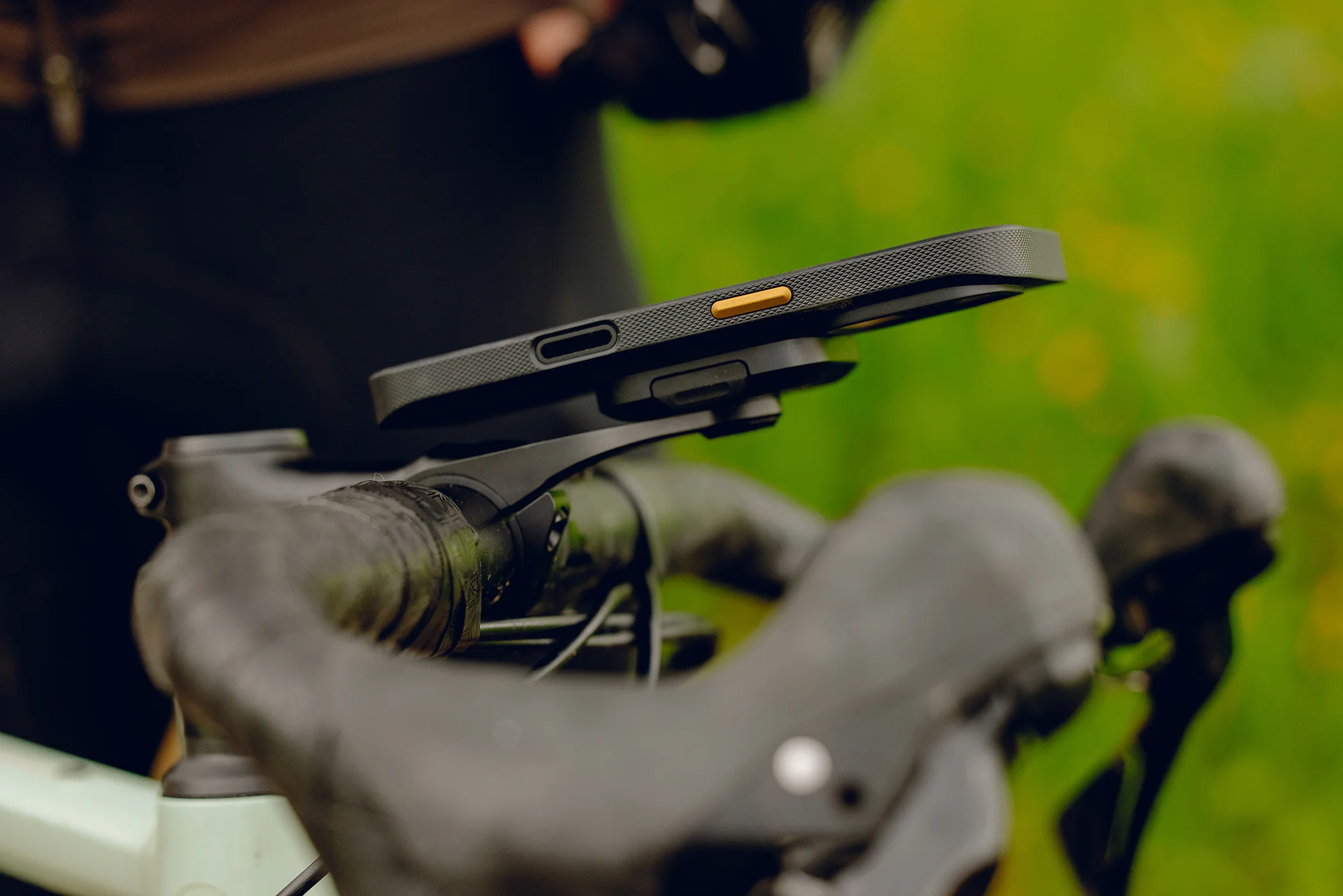 Peak Design Mobile Black GNAR Case iPhone 16 Pro - Image 3