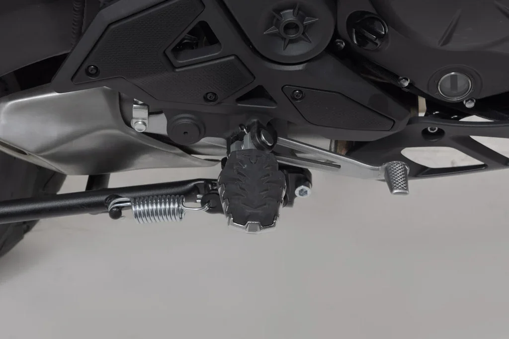 SW-Motech EVO Footrest Kit for Kawasaki Versys 1100(FRS.08.112.10400/B) - Image 3