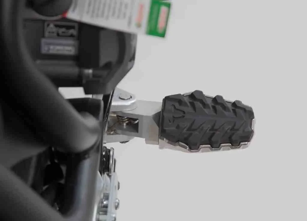 SW-Motech Top Clamp for Footrest - For Side Carrier for Tiger 800(KFT.11.748.004) - Image 3