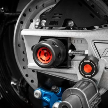 GILLES GTA rear axle protector red for BMW S1000RR 2009-26 (GTA-R-BM03.r) - Image 2