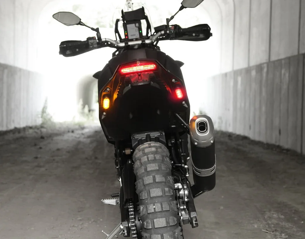 DENALI T3-S Switchback LED Pods - Rear - Indicator/Brake - DNL.T3S.10300 - Image 6