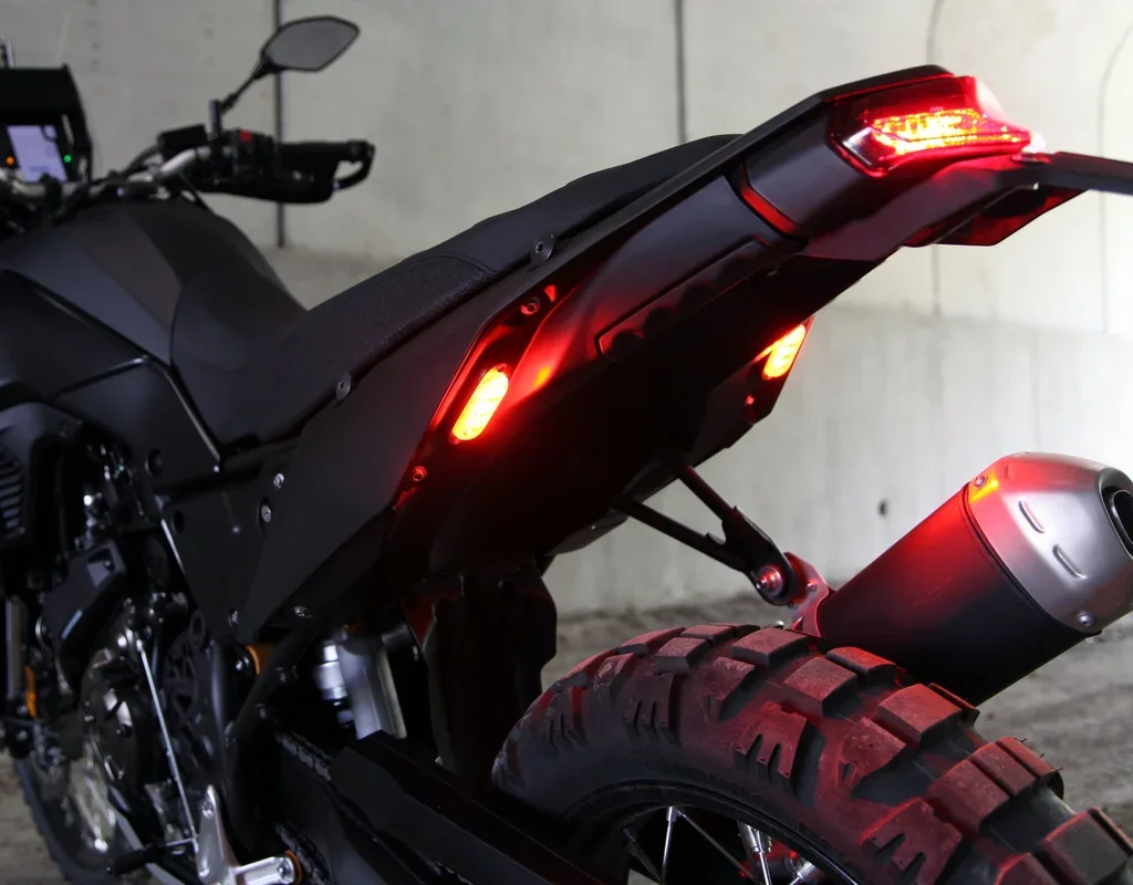 DENALI T3-S Switchback LED Pods - Rear - Indicator/Brake - DNL.T3S.10300 - Image 7