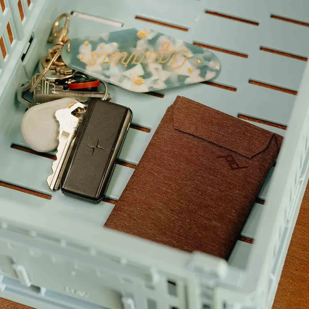 Peak Design Mobile Slim Wallet - Redwood - Image 6