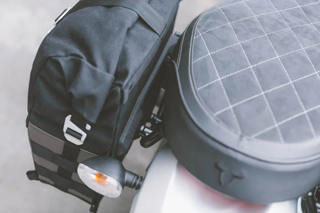 SW-Motech 13.5L Legend Gear Saddle Bag for SLC Side Carrier - Left - BC.HTA.00.402.10100L - Image 4