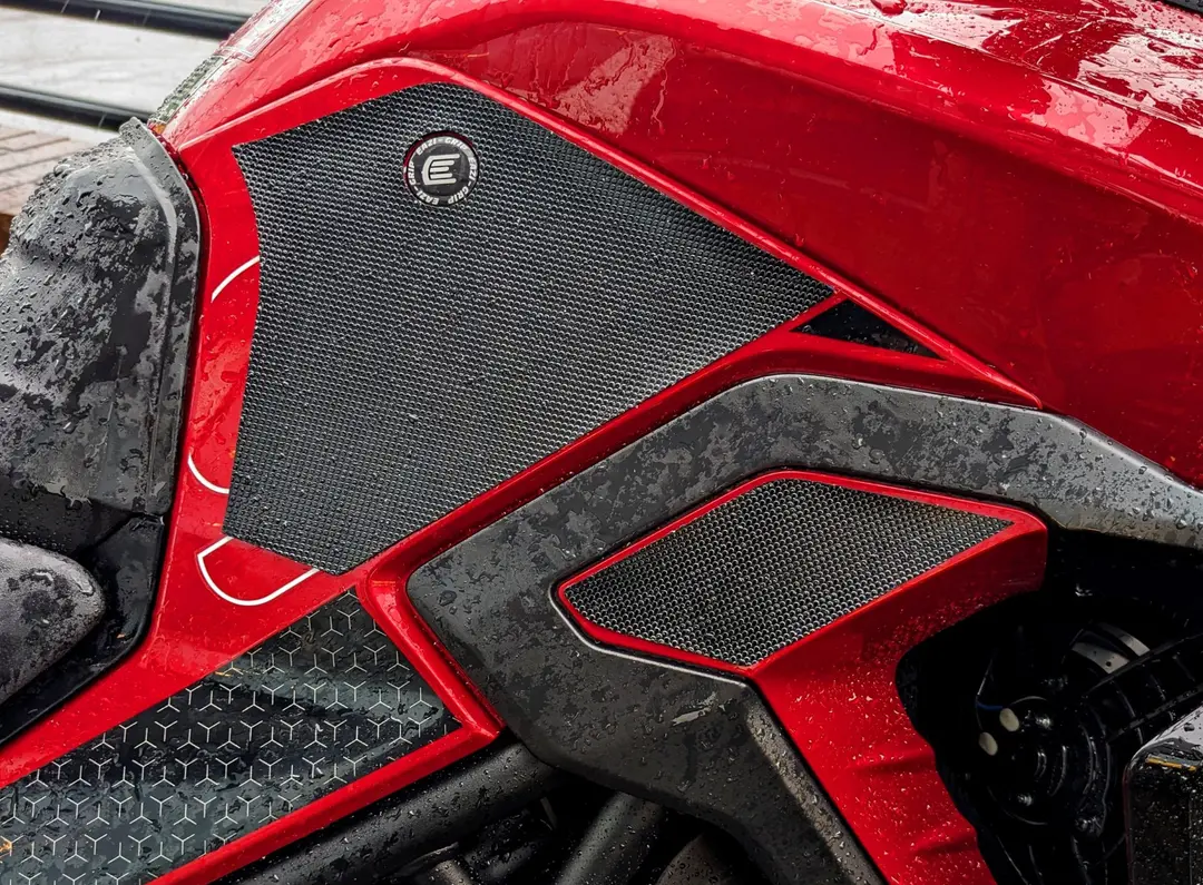 Eazi-Grip Tank Grip Black Pro for Triumph Tiger 900 (2024+) - PRO819BL