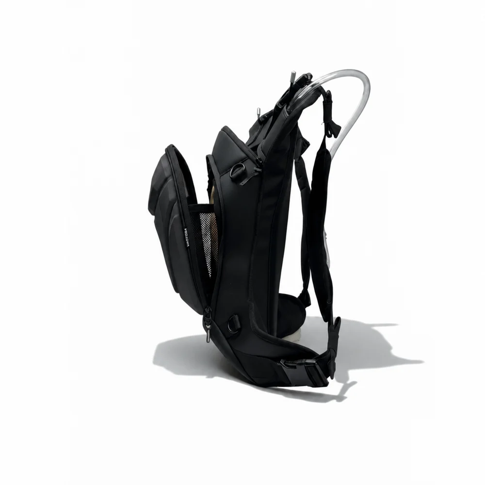 Vantora Flux 10L Backpack + 2L Hydration Bladder - Black - Image 2